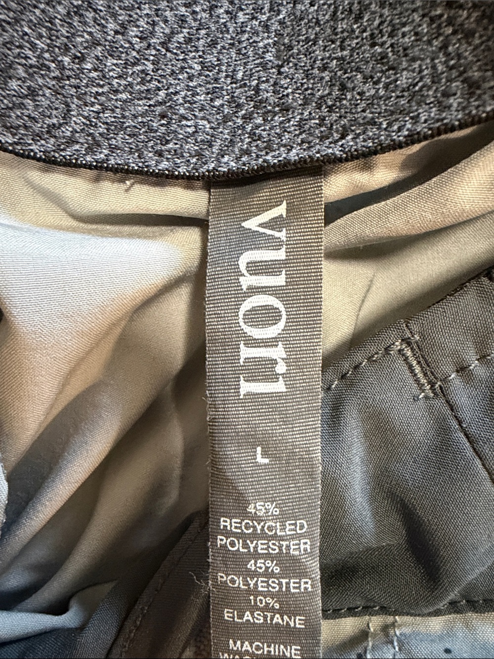 Vuori Banks Micro Dot Performance Board shorts - Picture 3 of 3